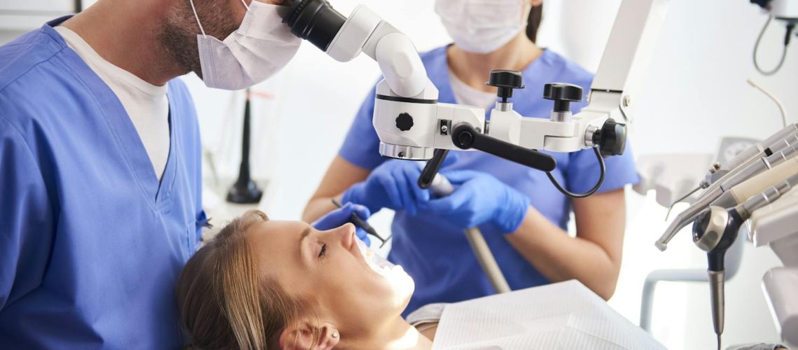 Financement de soins dentaires coûteux : quelles solutions et à quel coût ?